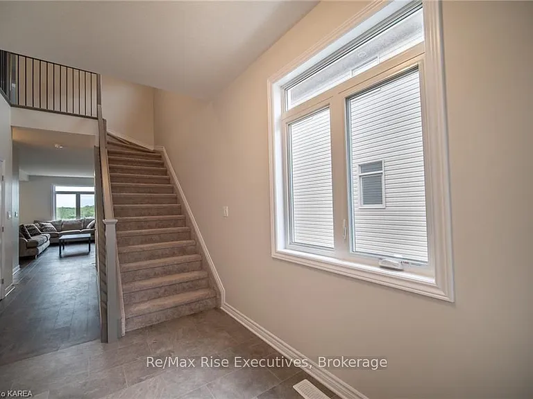 1673 Brookedayle Ave — Photo 5