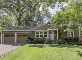 2305 W 71st Ter, Prairie Village, KS 66208