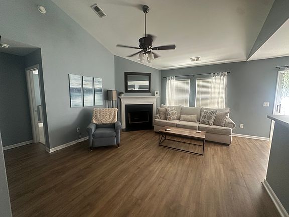 5th image of 244 Avonshire Dr