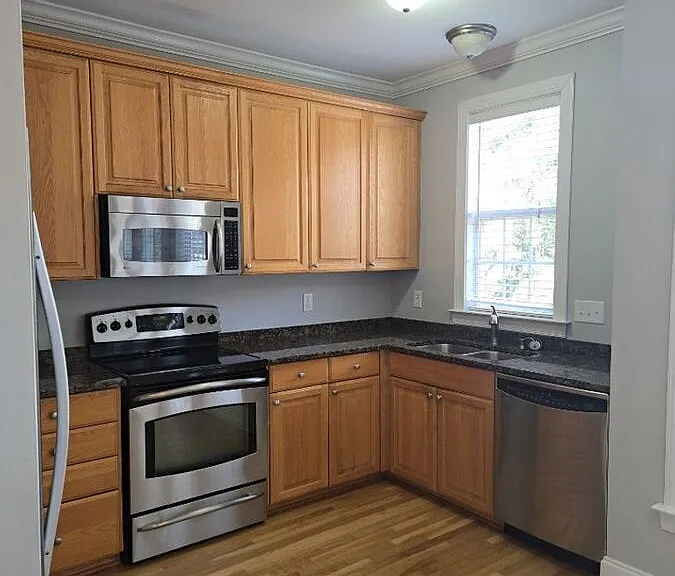 676 Highpark Ln — Photo 6