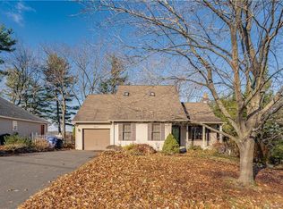 35 Chestnut Cir, West Suffield, CT 06093