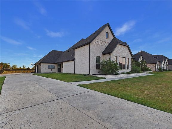 3rd image of 180 Settlement Ln