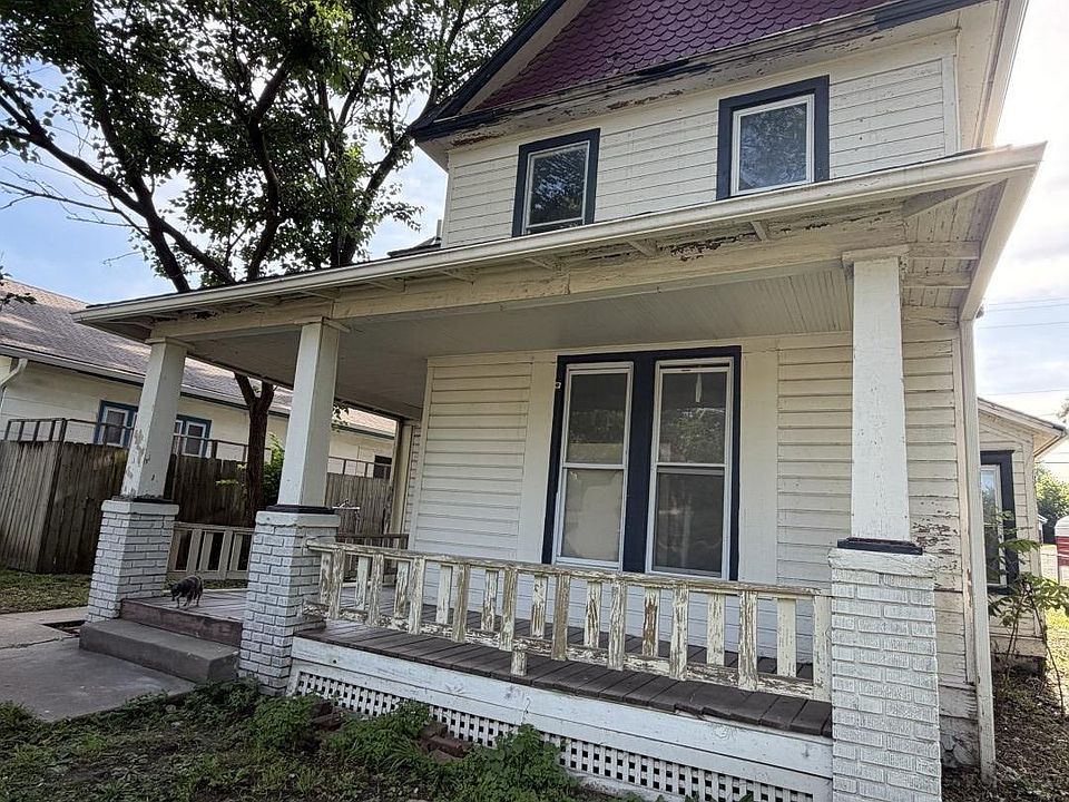 1st image of 427 SW Jewell Ave