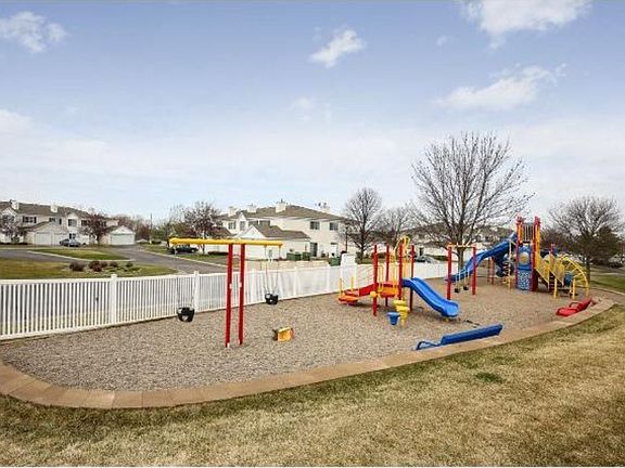 5th image of 1937 Southcross Dr W APT 1105