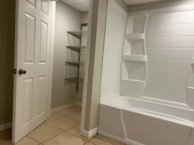 1249 York St #B — Photo 12