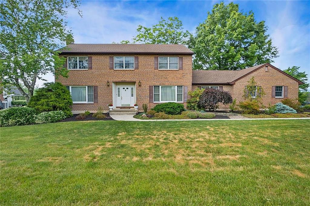 2229 Meadow Brook Dr N, Schnecksville, PA 18078 Zillow