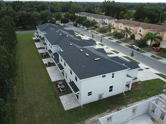 3rd image of 1005 La Mirada Ct #178