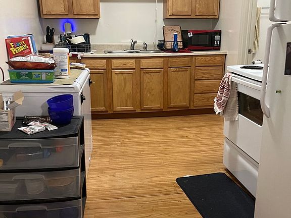 5th image of 316 Main St APT D