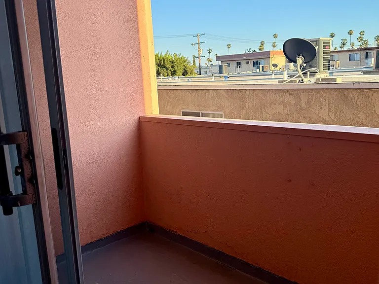 balcony