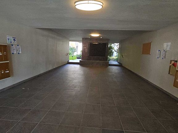 3rd image of 5142 White Oak Ave #210