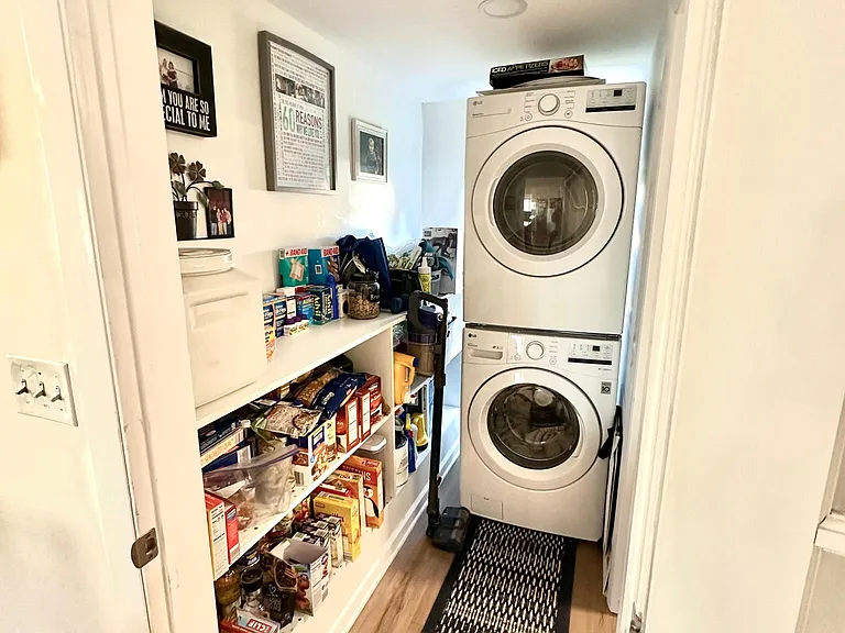 118 Kings Hwy #1 — Photo 10