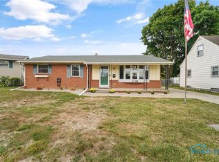 3239 Starr Ave, Oregon, OH 43616