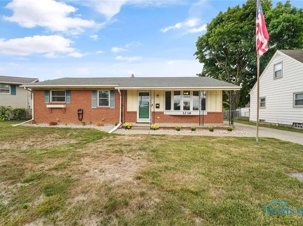 3239 Starr Ave, Oregon, OH 43616