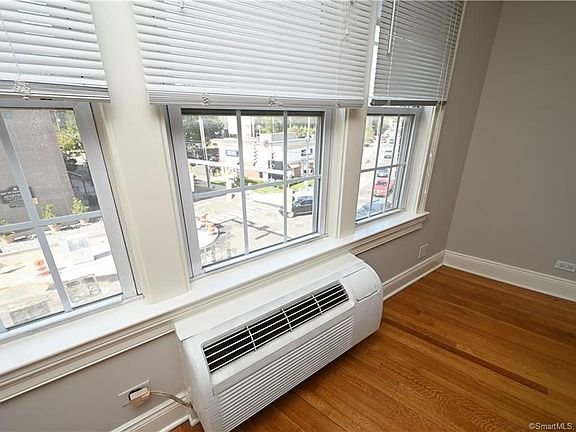 4th image of 833 Summer St #3B