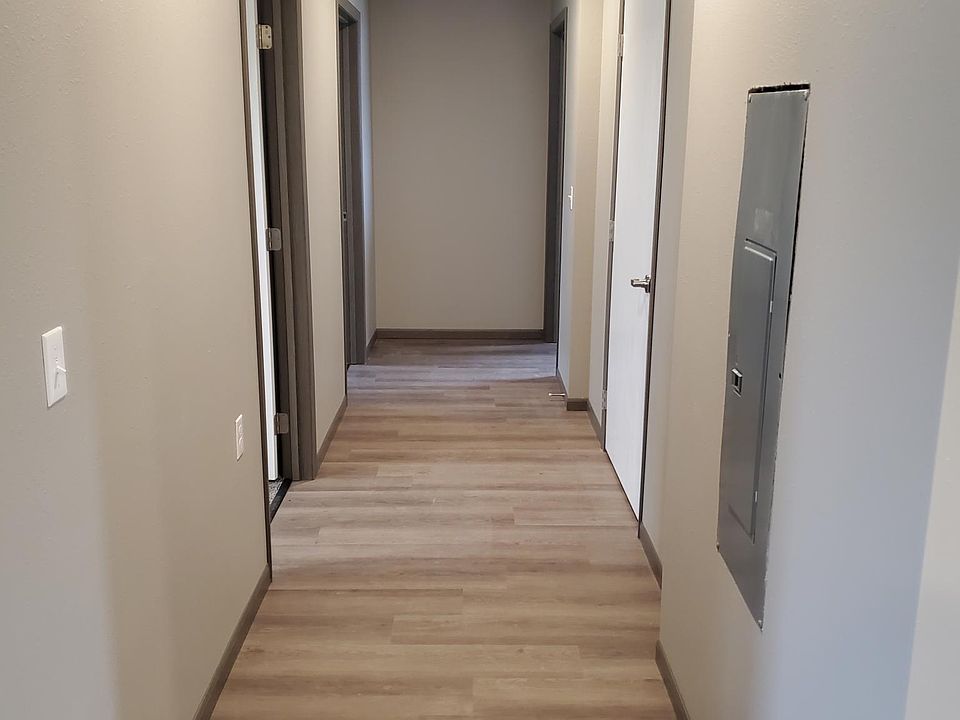 Building Photo 3