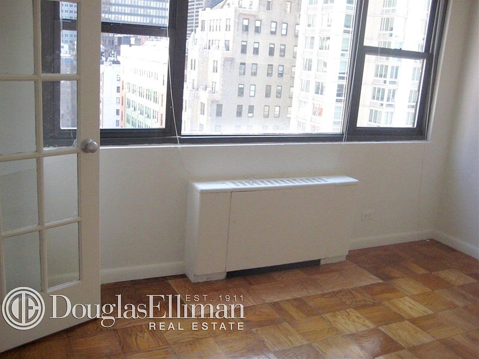 2nd image of 300 W 55th St APT 2V