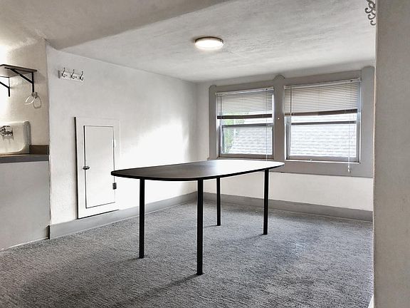 3rd image of 138 S Cypress Ave APT C