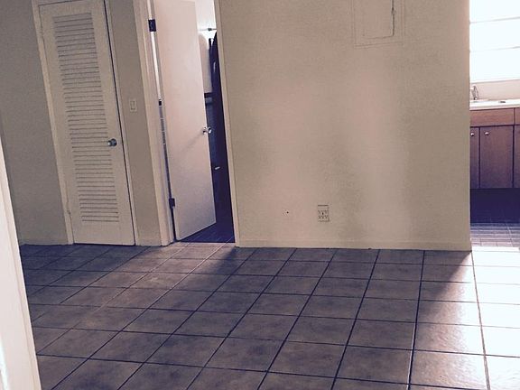 3rd image of 247 Nugent Ave APT 7