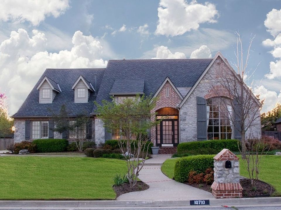 Beautiful Stone & Brick exterior with convenient side entry 3-car garage