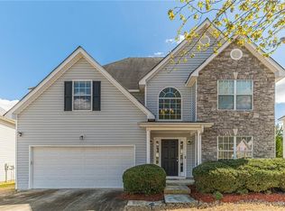 185 Shadowbrooke Cir, Loganville, GA 30052