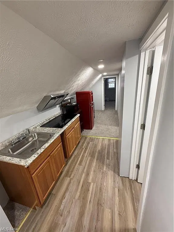 1 bed, 900 sqft, $675 — Photo 2