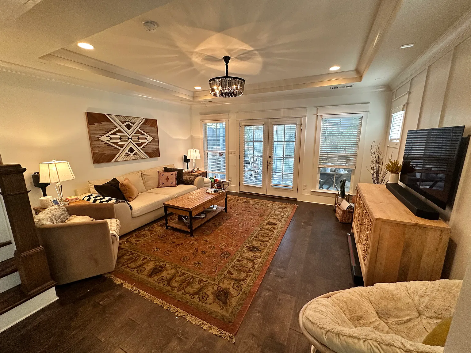 3 bed, 2.5 bath, 1941 sqft, $3,500 — Photo 1