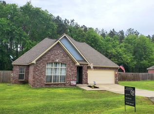 30 Thornberry Ln, Petal, MS 39465