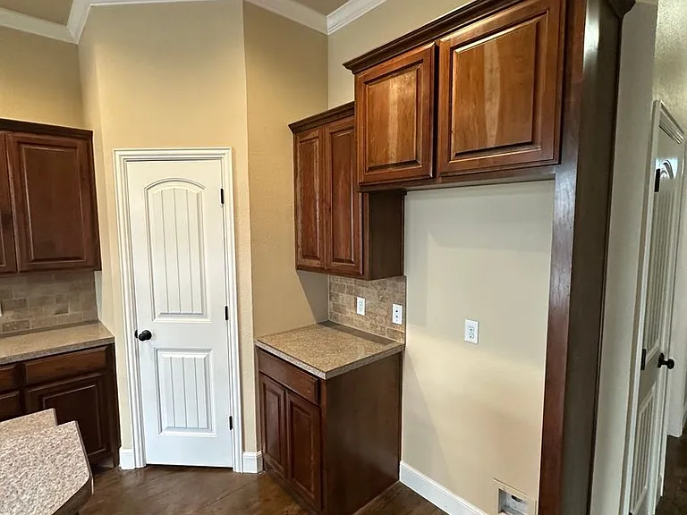 3820 Carrera Ln — Photo 6