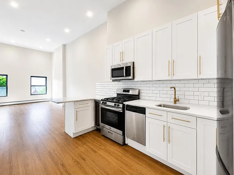 193 Jefferson Ave #4A — Photo 3