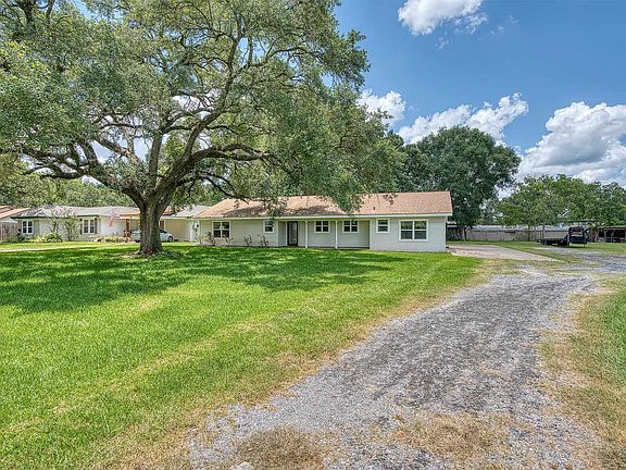 3rd image of 6720 Willis Ln