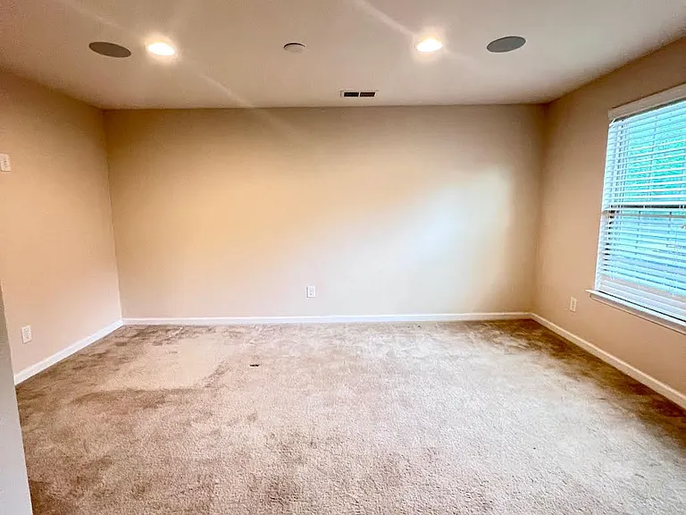 4008 Zilker Park Dr — Photo 22
