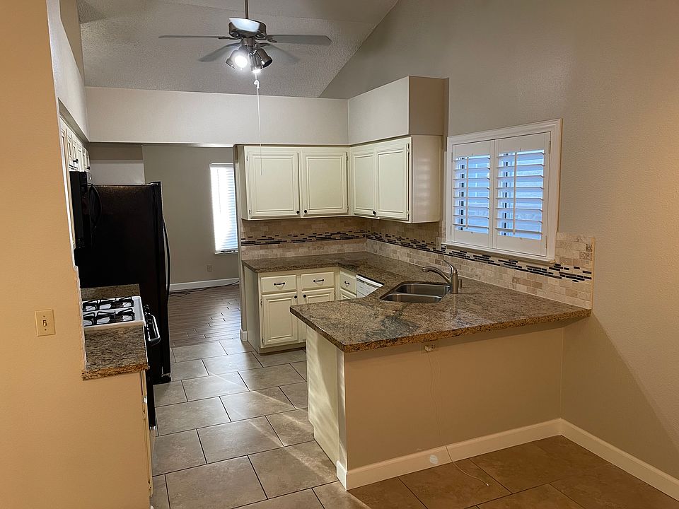 2nd image of 2829 Gentilly Ln