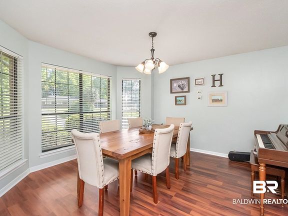 3rd image of 112 Baratara Dr