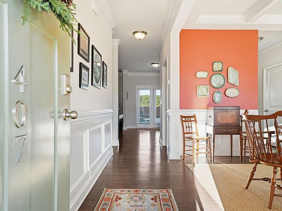 4th image of 407 Brandybuck Dr