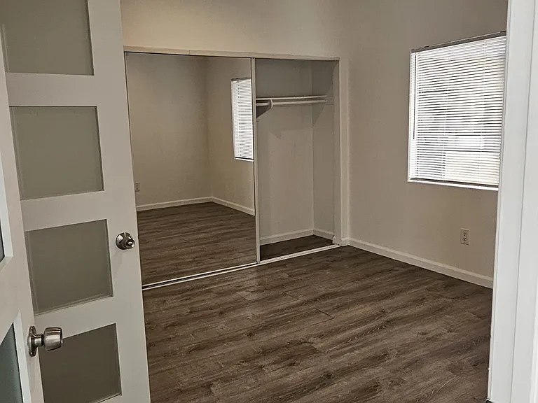 125.5 N Doheny Dr #304 — Photo 6