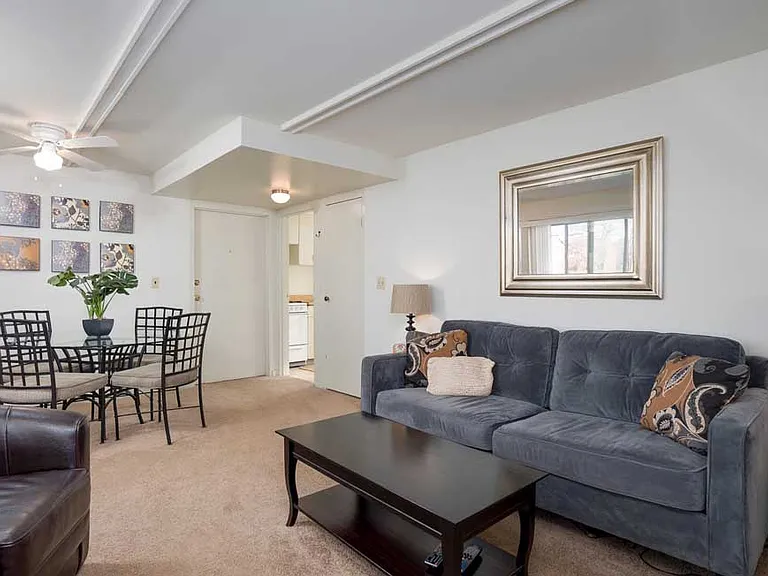 Riverview Manor Apartments — Photo 6