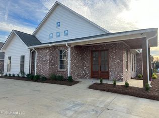 330 Freedom Ring Dr, Brandon, MS 39047