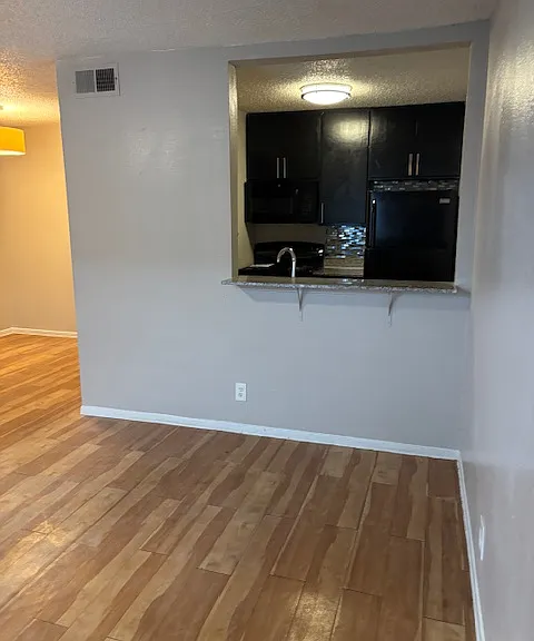 Element Austin Apartments — Photo 31