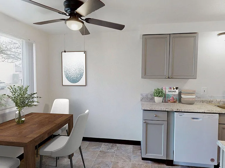 Falcon View Apartments — Photo 5