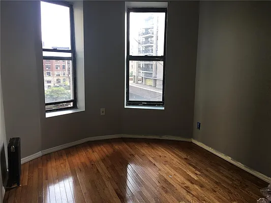 Rented by R New York | media 22