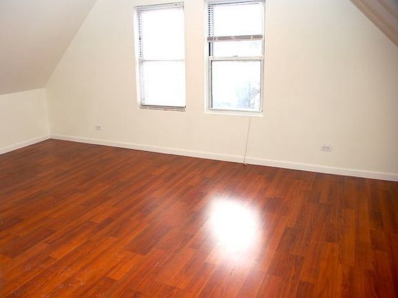 4th image of 3123 N Kimball Ave #3