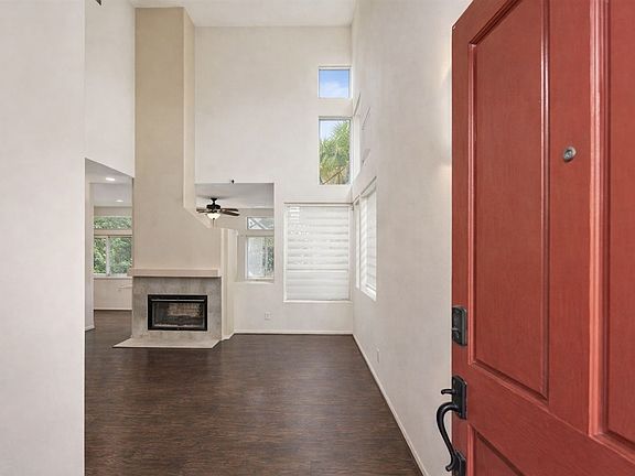 5th image of 908 S Lone Pine Ln