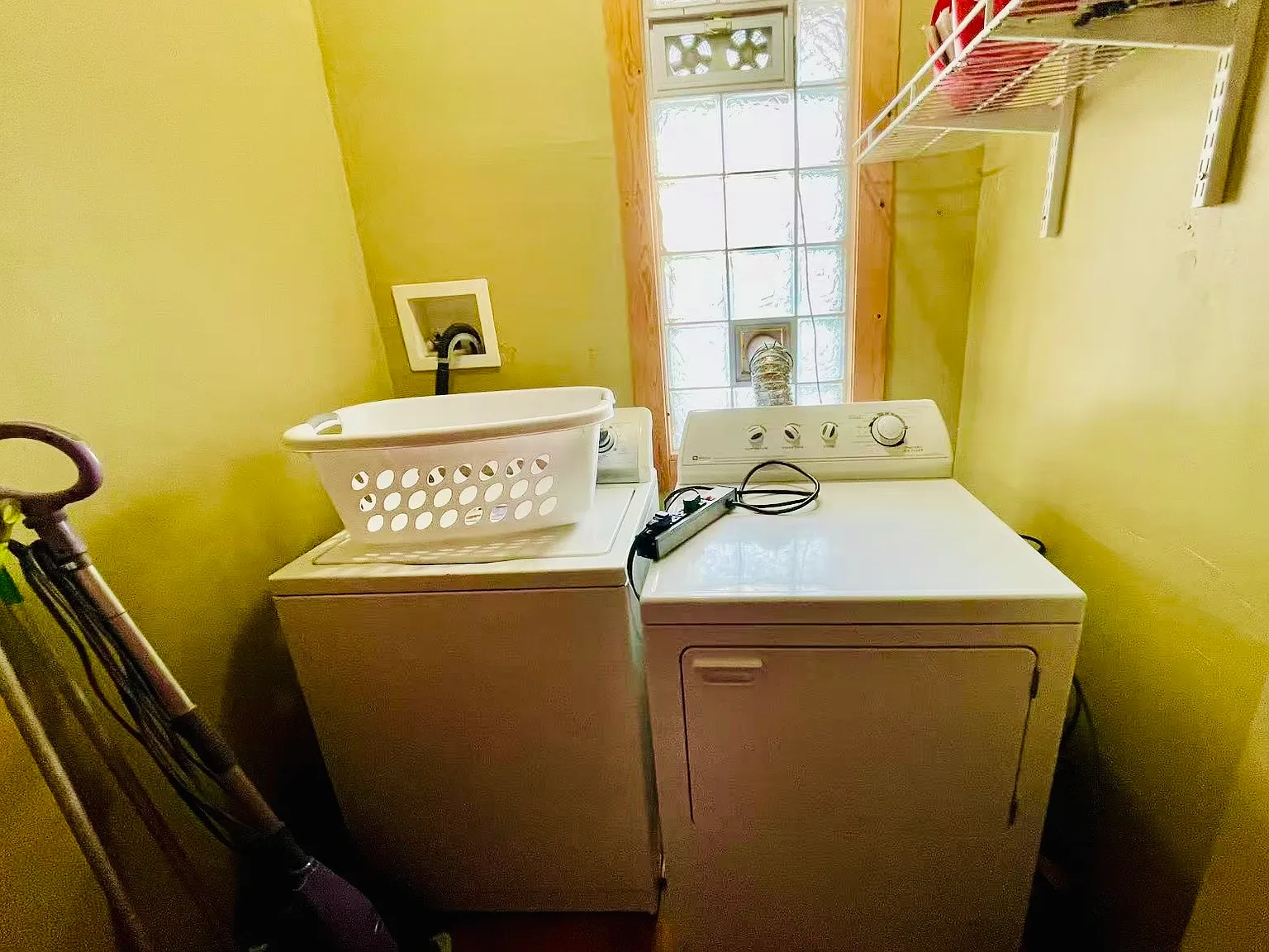 2 bed, 900 sqft, $2,000 — Photo 1