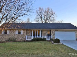 6514 N Parkview Ter, Peoria, IL 61614