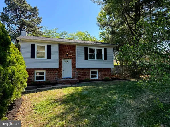 2128 Hamway Dr, Fredericksburg, VA 22407