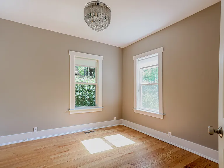 1128 New York St — Photo 18