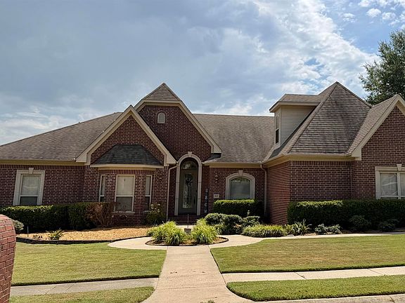 2nd image of 3622 Independence Dr