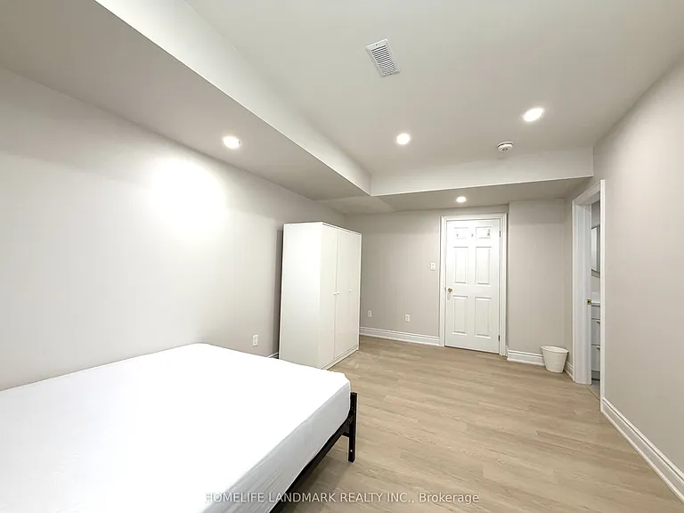 3380 Tudor Gate — Photo 5