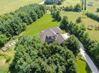 650 Pine Ter, Slinger, WI 53086
