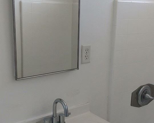5th image of 1555 S Hayworth Ave APT 7
